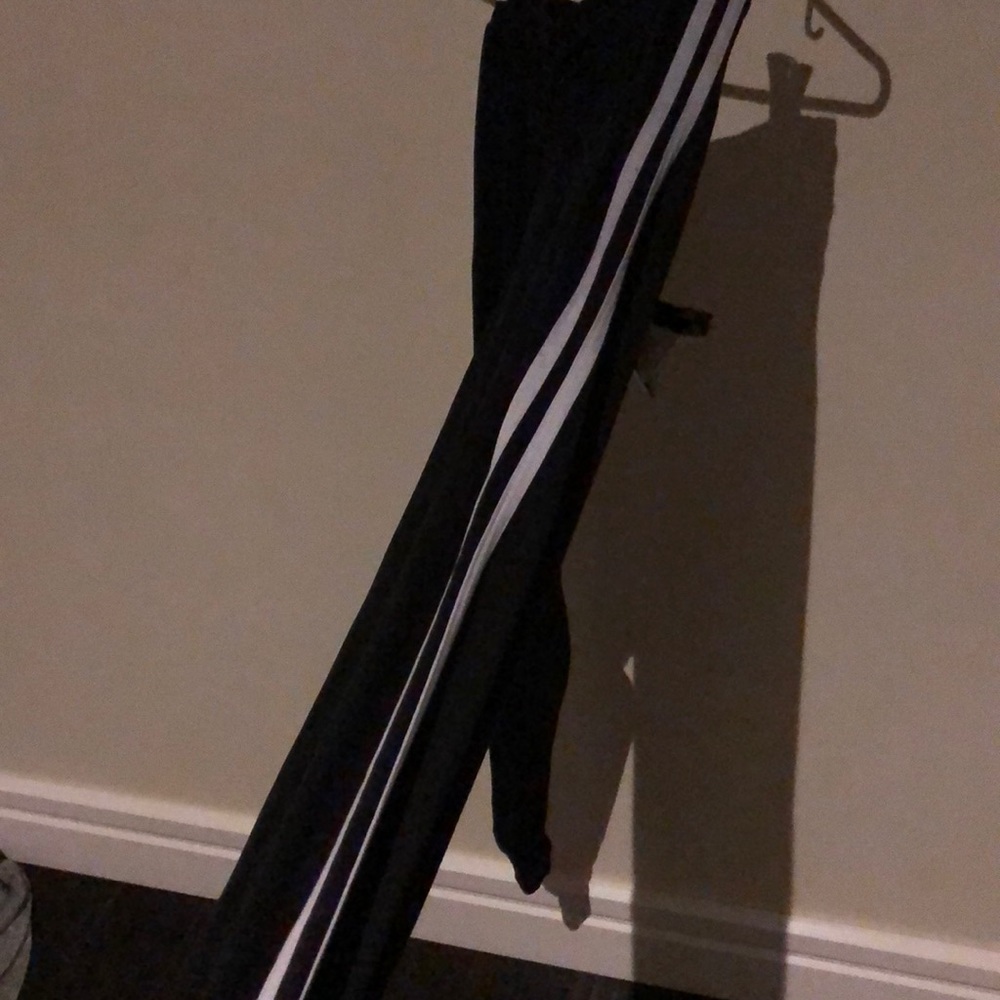 Joggers - Picture 2 of 3